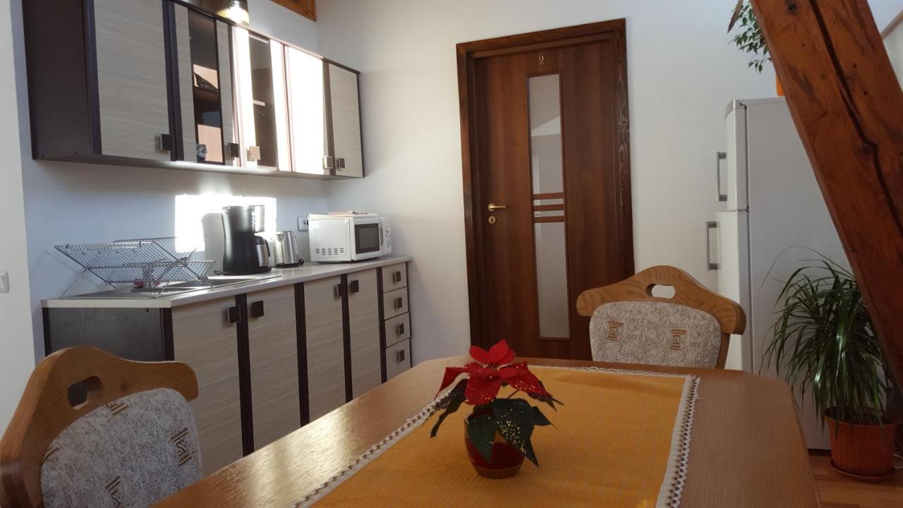 Casa Sara Hotel Săcele Eksteriør billede